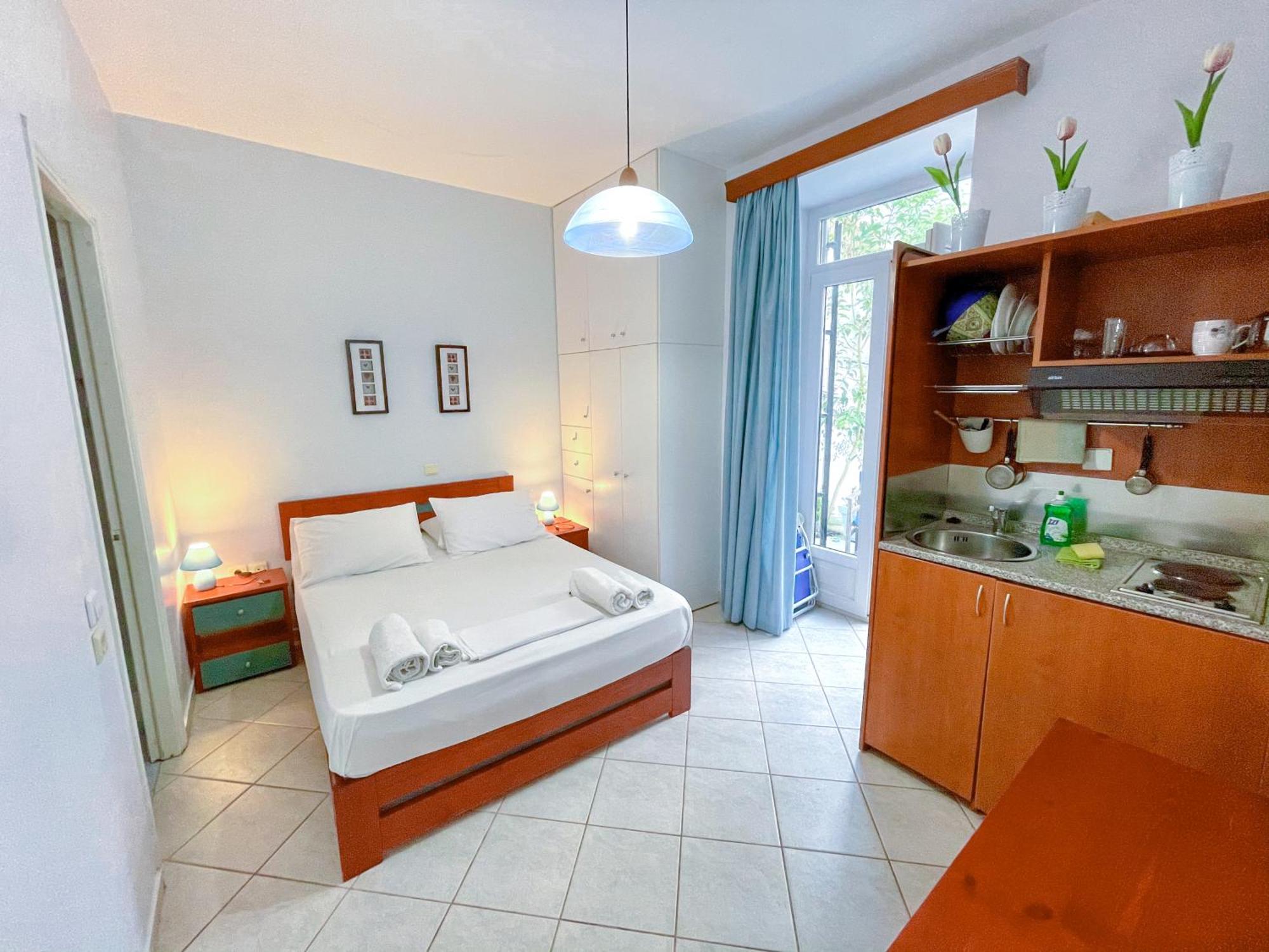 Xenios Zeus Rooms Koróni Dış mekan fotoğraf