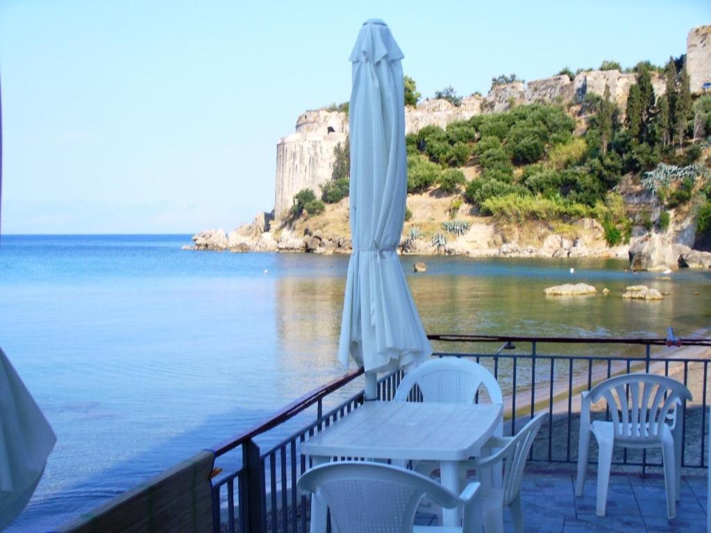 Xenios Zeus Rooms Koróni Dış mekan fotoğraf